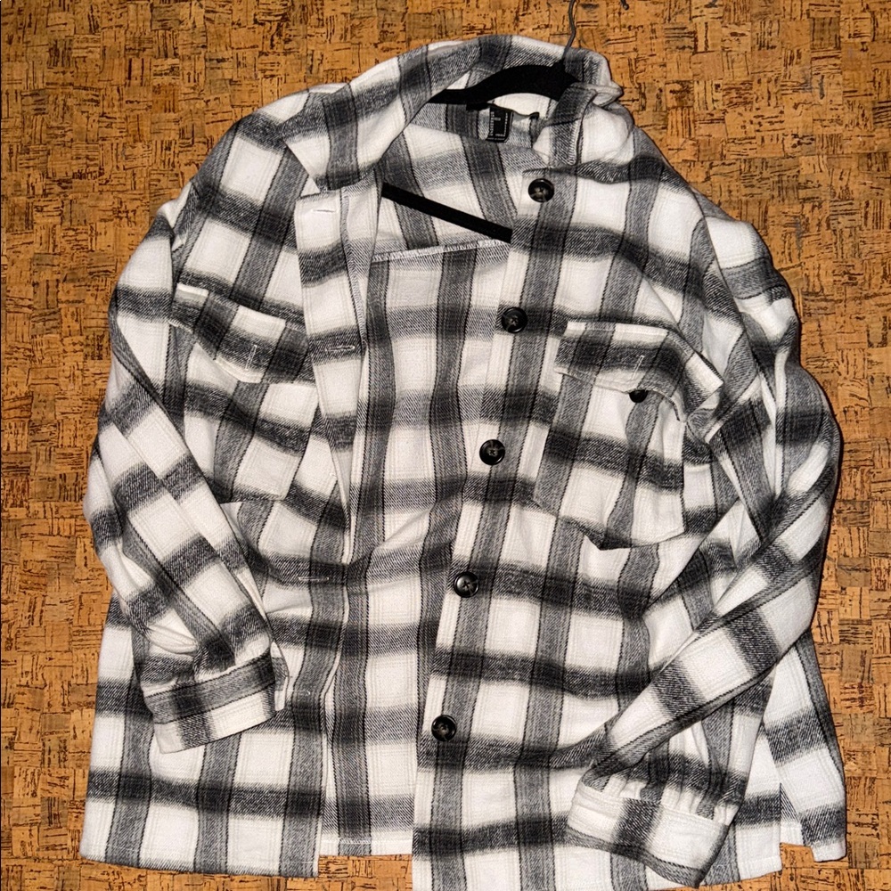 Forever 21 Black and White Plaid Sweater